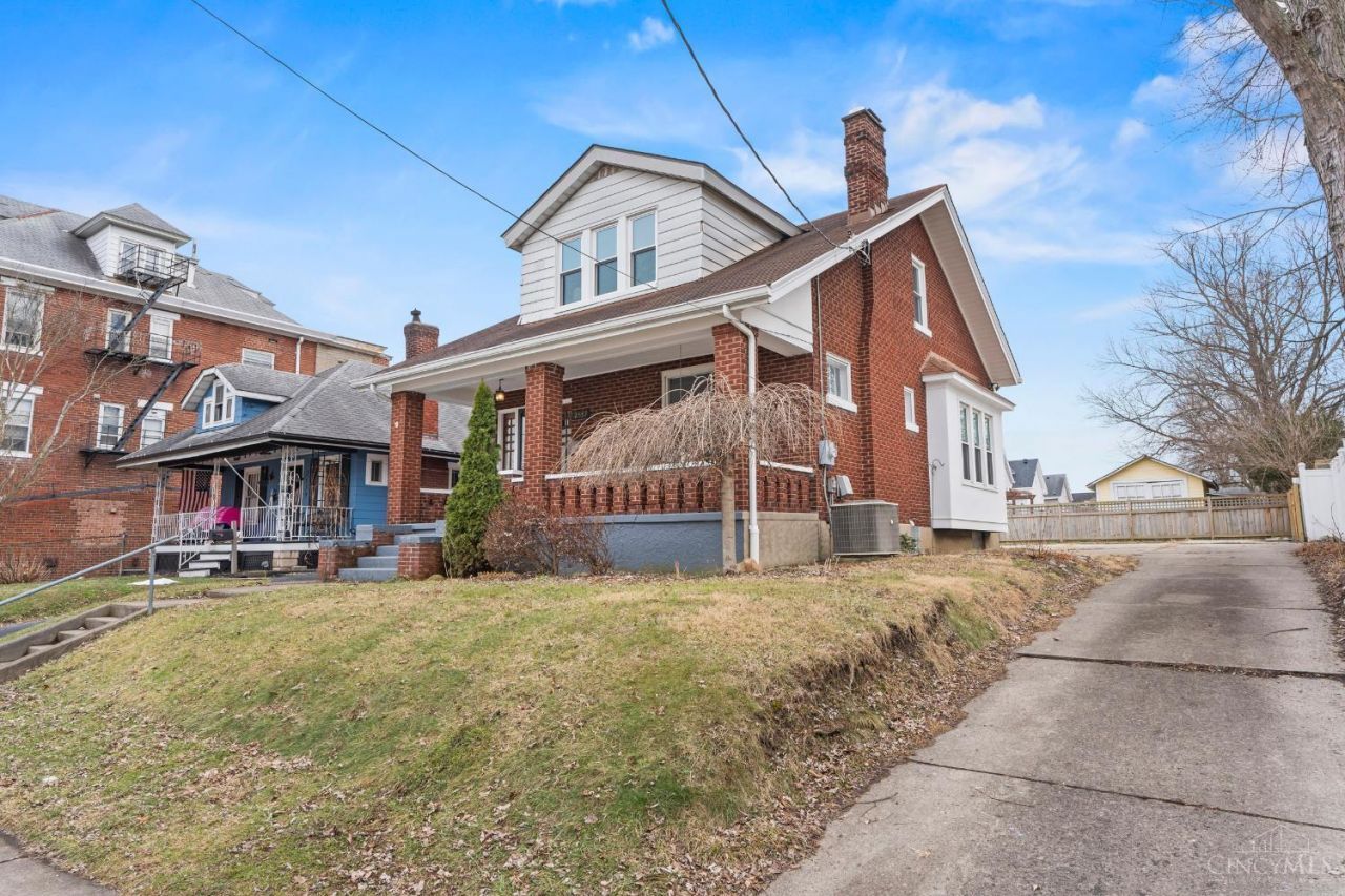 2557 Shanmoor Avenue, Norwood, OH 45212 Main Photo