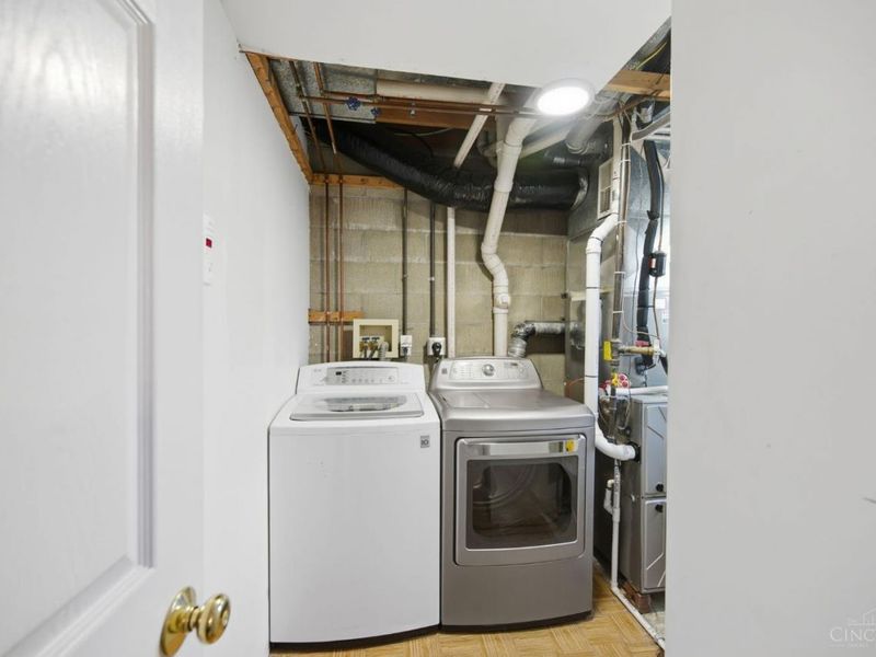 416 Old Court Street, Cincinnati, OH 45203 Photo 30