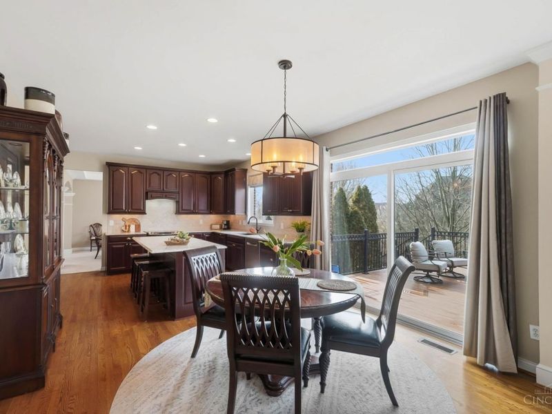 7531 Tylers Hill Court, West Chester, OH 45069 Photo 10