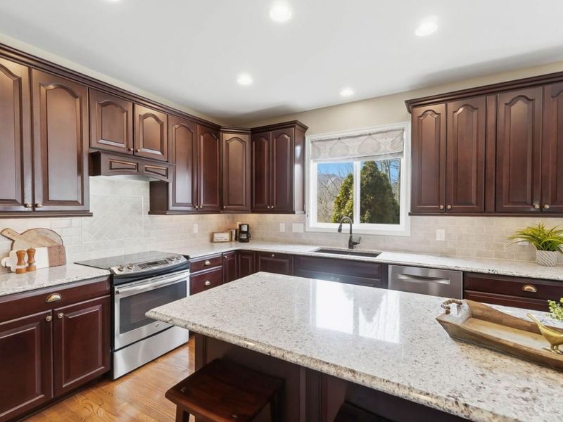 7531 Tylers Hill Court, West Chester, OH 45069 Photo 16