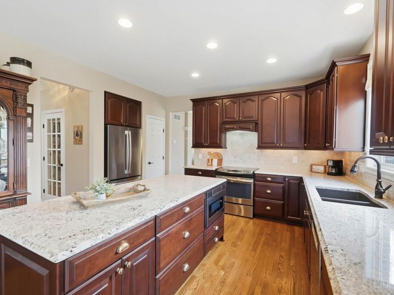 7531 Tylers Hill Court, West Chester, OH 45069 Photo 17