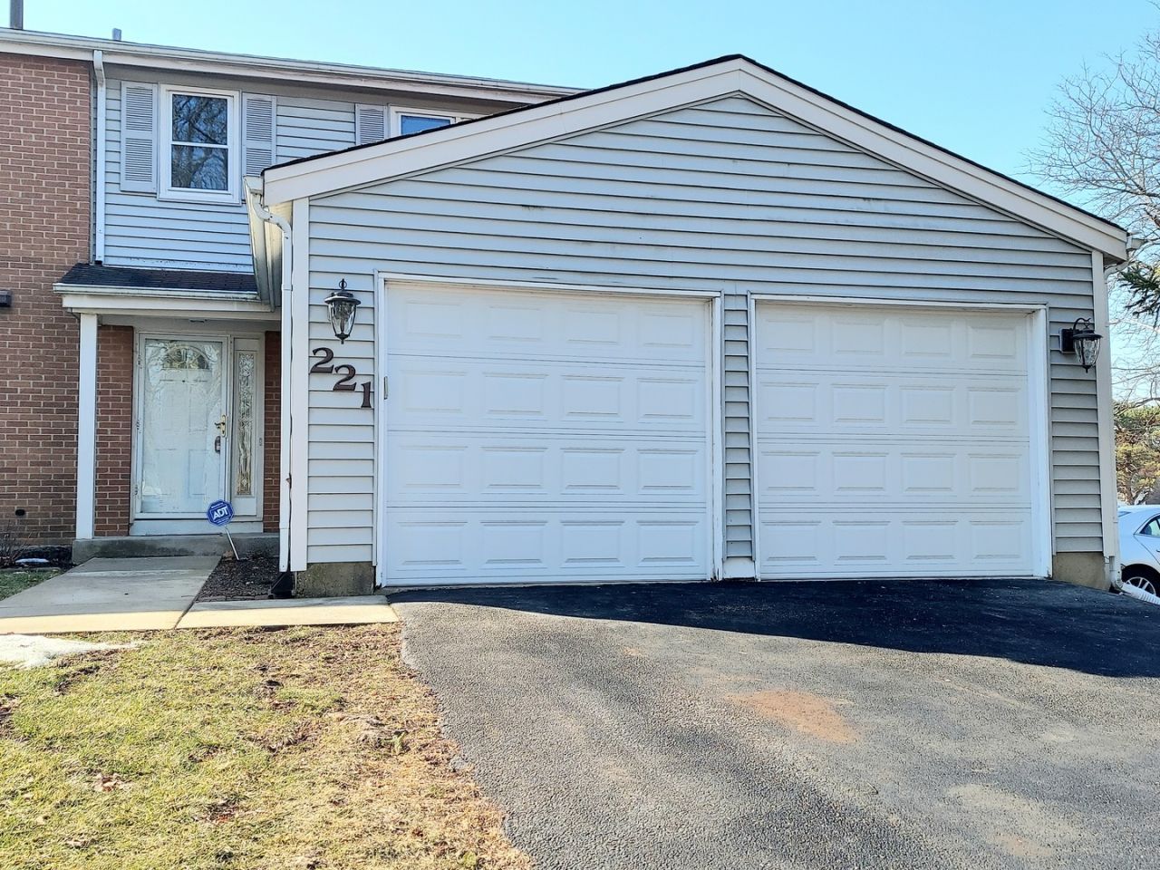 221 Monroe Road, Bolingbrook, IL 60440 Main Photo