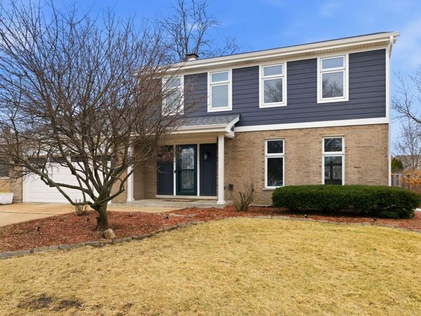 20W481 Westminster Drive, Downers Grove, IL 60516