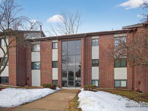 3396 Devonwood Hills NE, Unit C, Grand Rapids, MI 49525