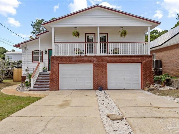 1619 Stanford Rd, Gulf Breeze, FL 32563