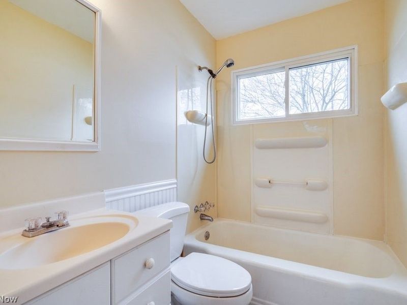 1203 Sarlson Avenue, Akron, OH 44314 Photo 19