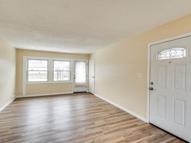 1203 Sarlson Avenue, Akron, OH 44314 Photo 5