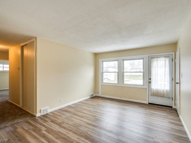 1203 Sarlson Avenue, Akron, OH 44314 Photo 6