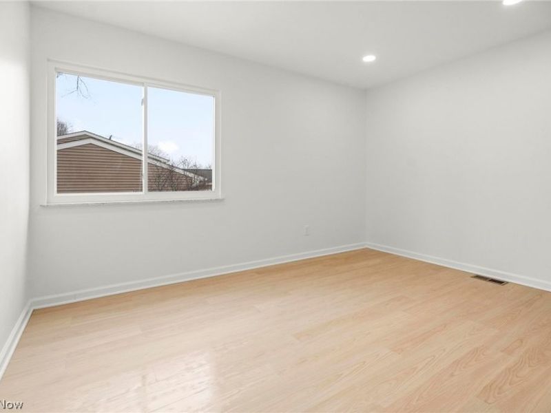 26938 Southwood Lane, Olmsted Township, OH 44138 Photo 12