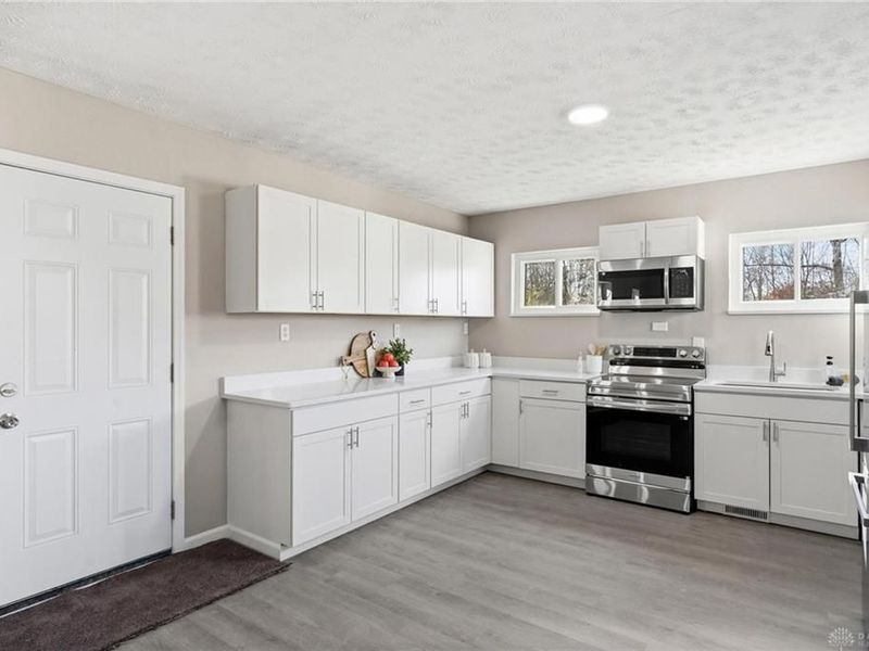 1568 Wolf Road, West Alexandria, OH 45381 Photo 14