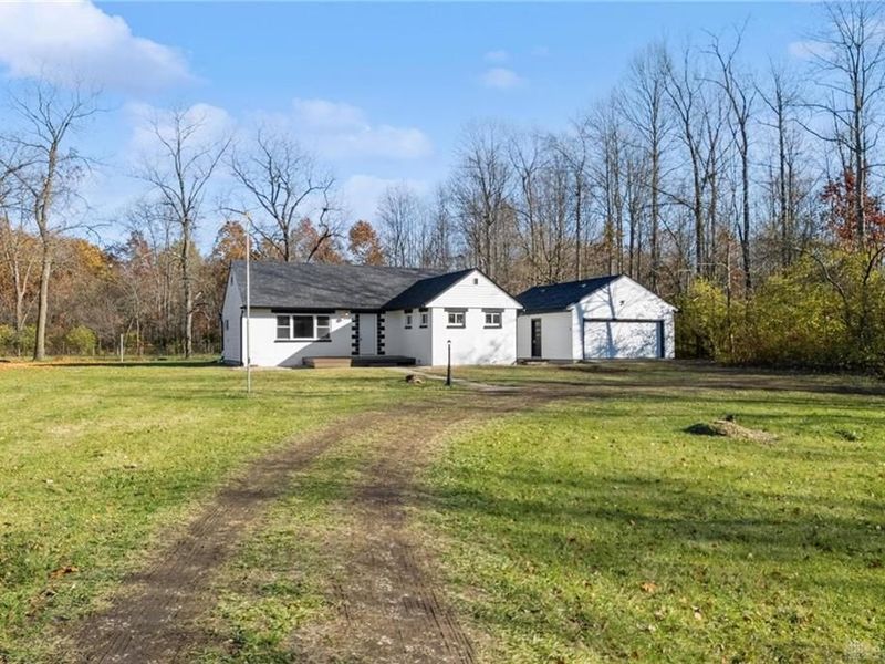 1568 Wolf Road, West Alexandria, OH 45381 Photo 2