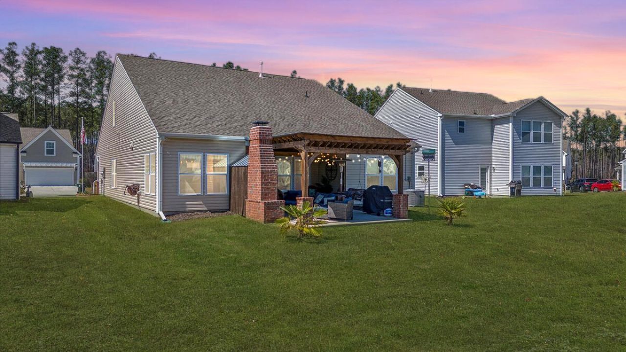 486 Fox Sparrow Court Photo 3