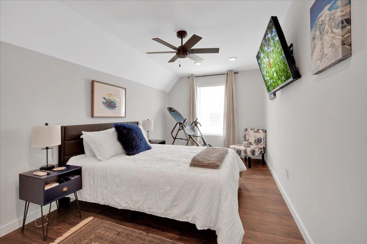 486 Fox Sparrow Court Photo 32