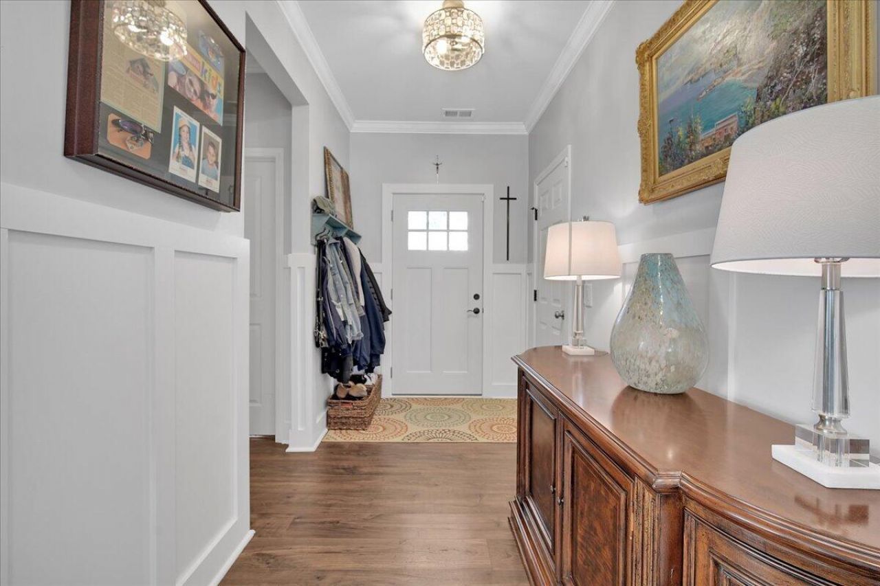 486 Fox Sparrow Court Photo 5