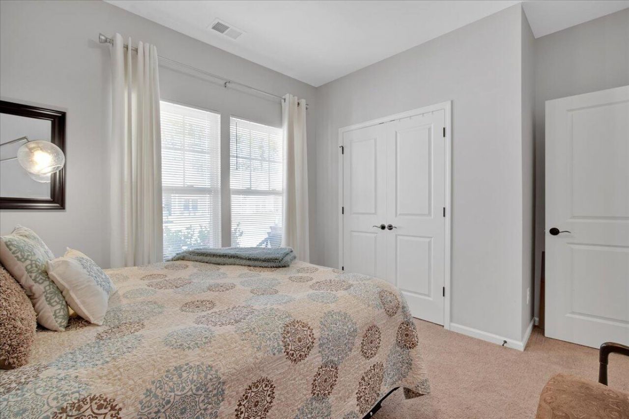 486 Fox Sparrow Court Photo 9