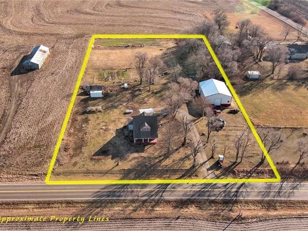 24257 Millwood Road, Easton, KS 66020