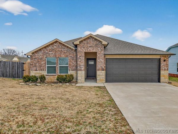 2004 Harriman Court , Bartlesville, OK 74006