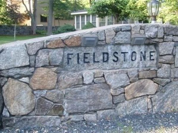 7 Fieldstone Drive, Unit 7, Upton, MA 01568