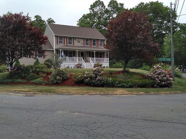 2 Shelter Ridge, Leicester, MA 01524