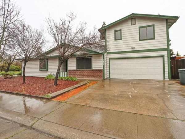 1460 Hickory St, Roseville, CA 95678