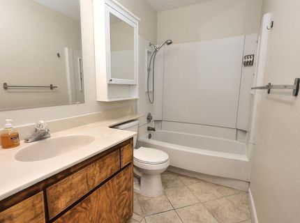 1460 Hickory St, Roseville, CA 95678 Photo