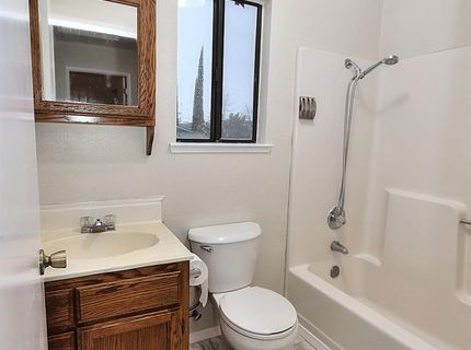 1460 Hickory St, Roseville, CA 95678 Photo