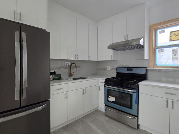 63-87 Fitchett St. , Unit 2R, Rego Park, NY 11374
