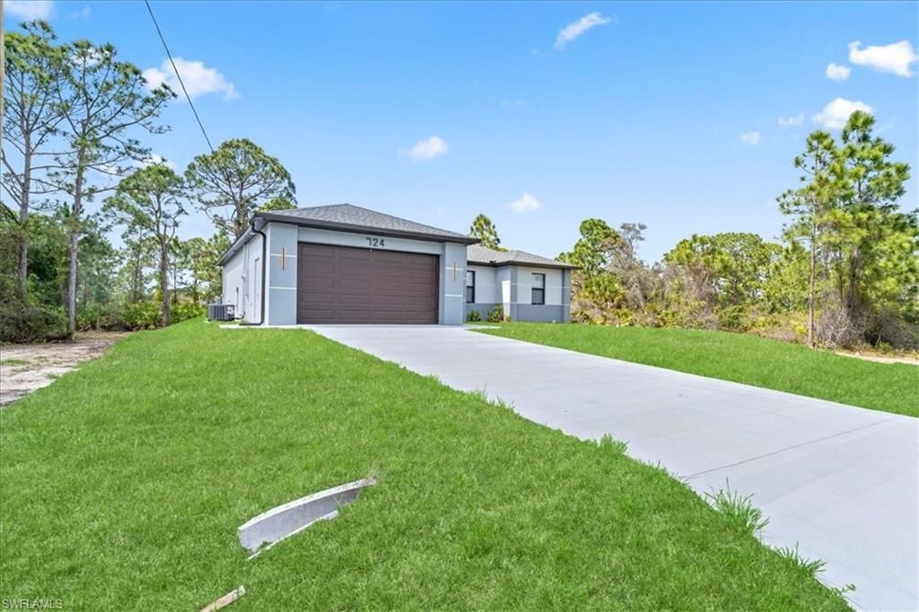 724 Drury Ave, Lehigh Acres, FL 33974 Photo