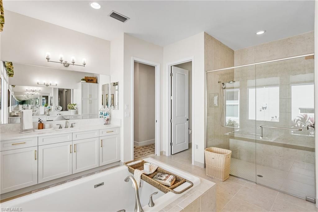 12058 Mimosa St, Naples, FL 34120 Photo