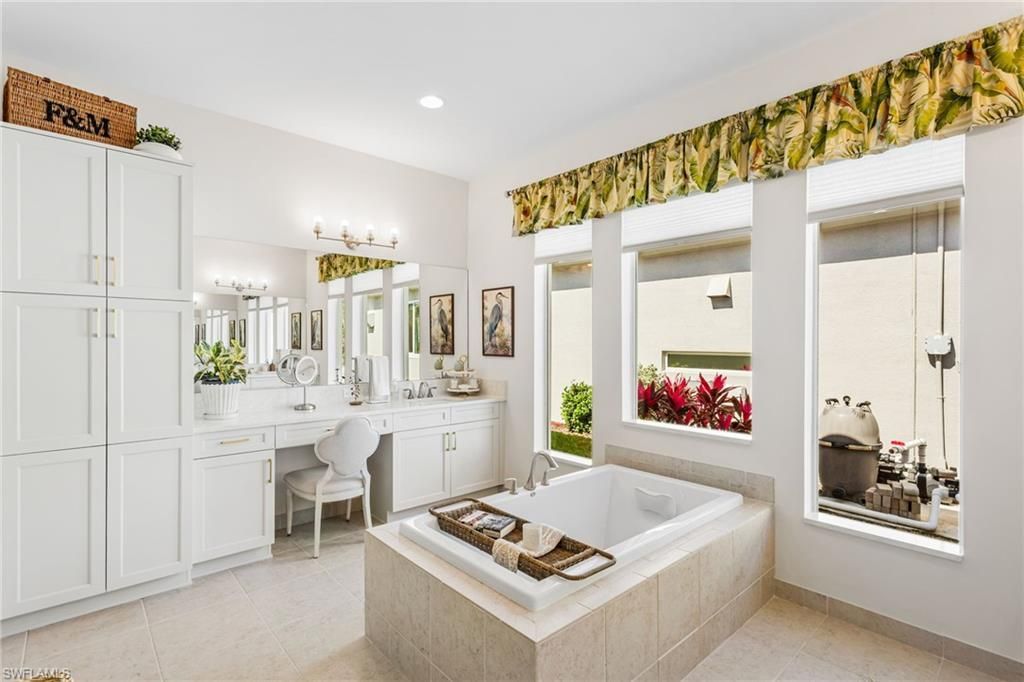 12058 Mimosa St, Naples, FL 34120 Photo