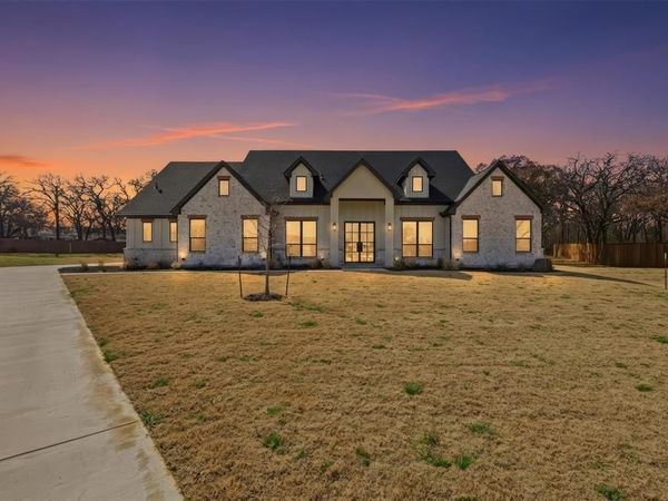 5832 Grey Wolf Court, Fort Worth, TX 76140