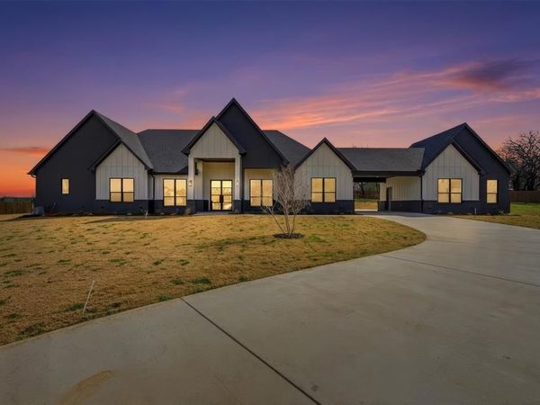 5833 Grey Wolf Court, Fort Worth, TX 76140