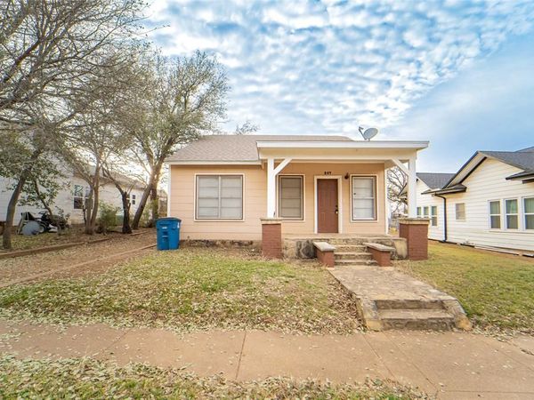 207 S Flint Street, Breckenridge, TX 76424