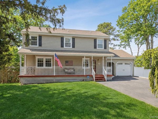 1 6th Street, Nesconset, NY 11767