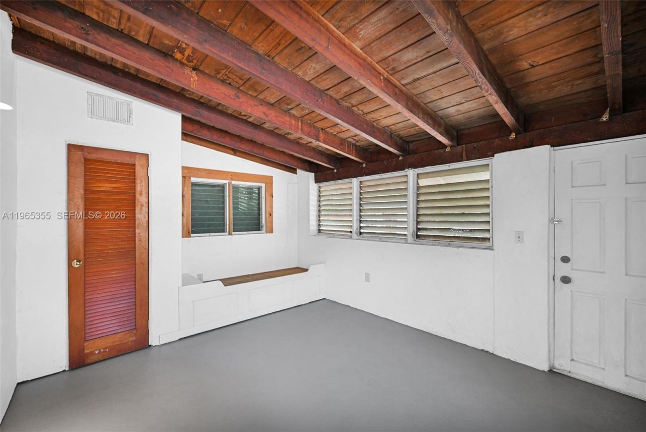 16901 SW 94th Avenue , Palmetto Bay, FL 33157 Photo