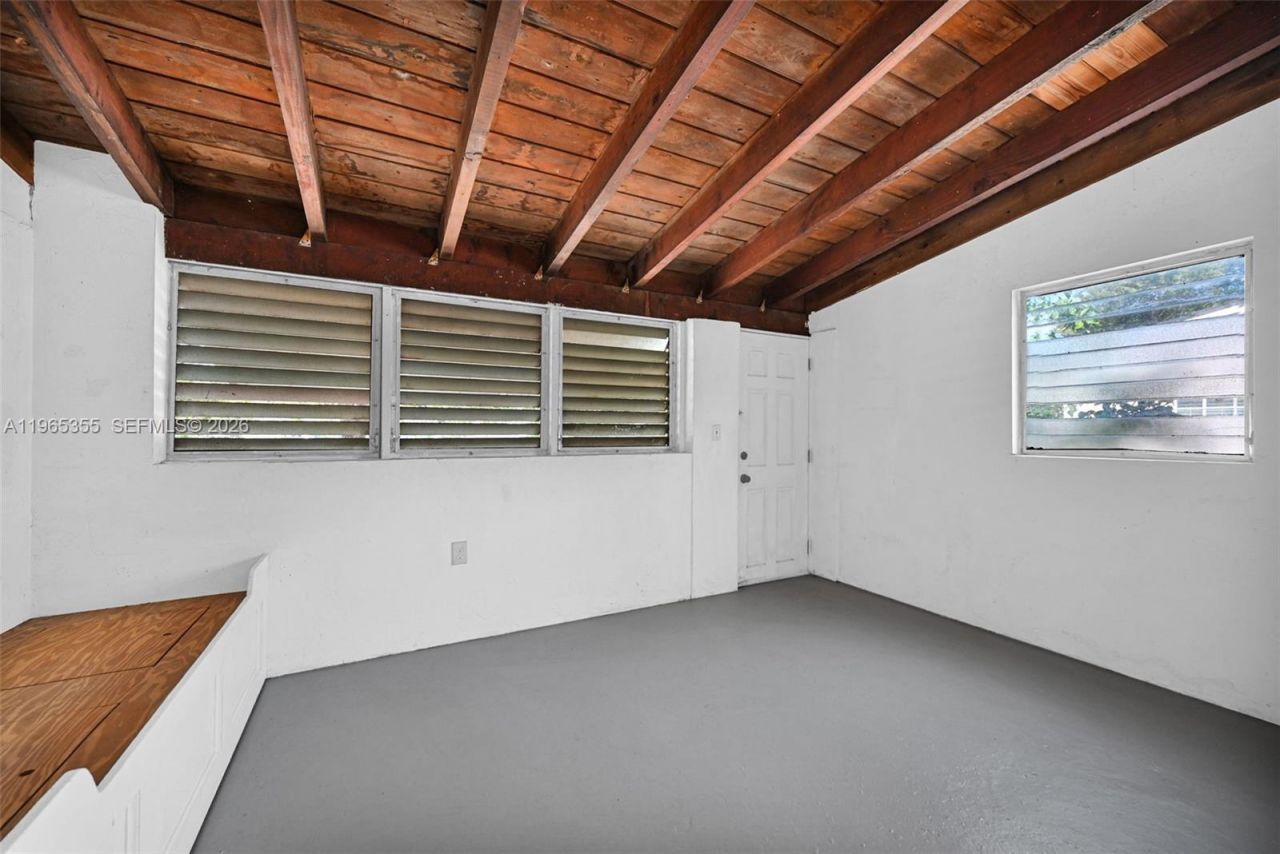 16901 SW 94th Avenue , Palmetto Bay, FL 33157 Photo