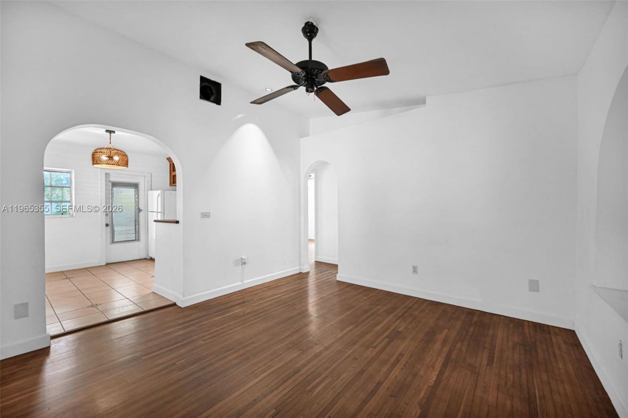 16901 SW 94th Avenue , Palmetto Bay, FL 33157 Photo