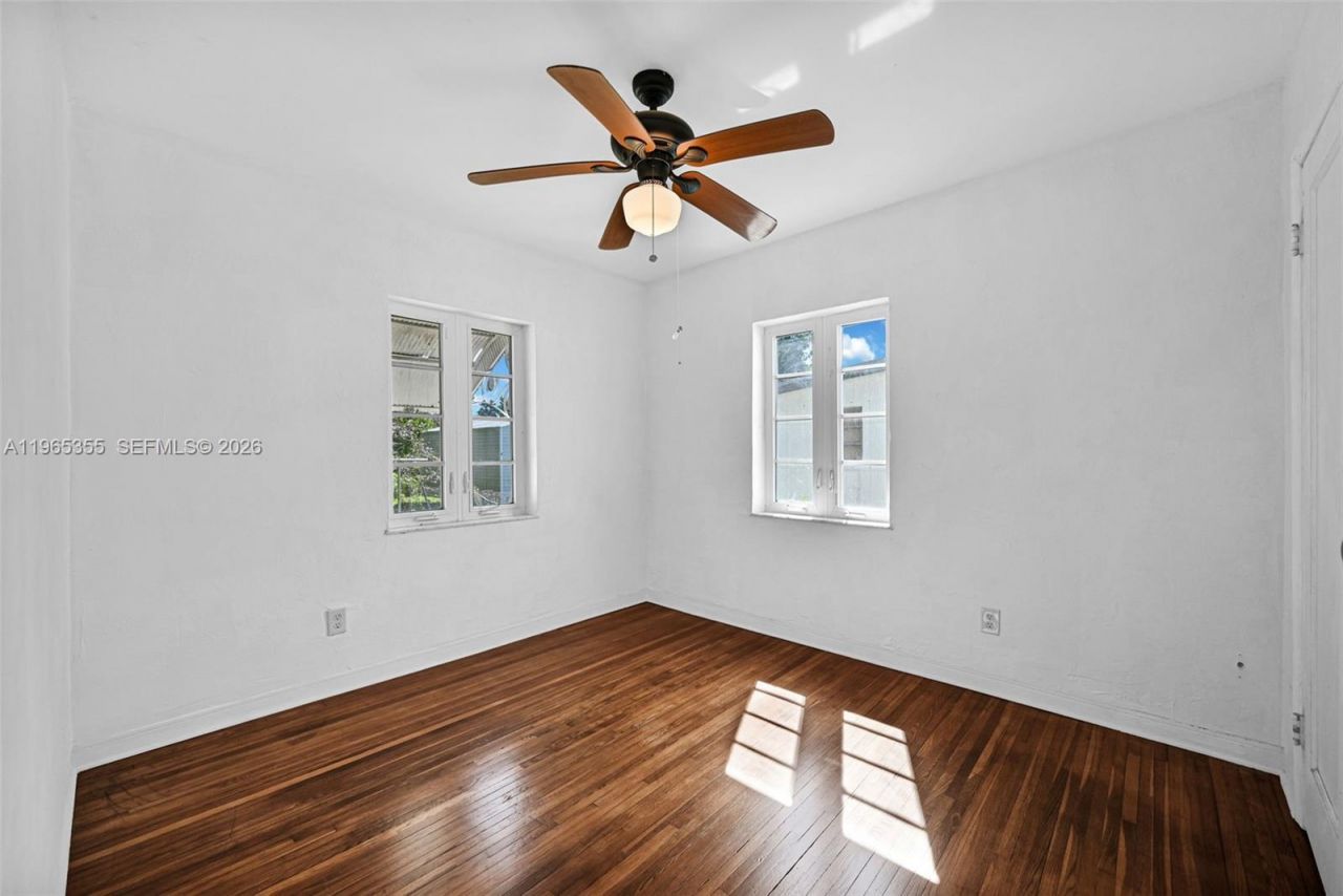 16901 SW 94th Avenue , Palmetto Bay, FL 33157 Photo