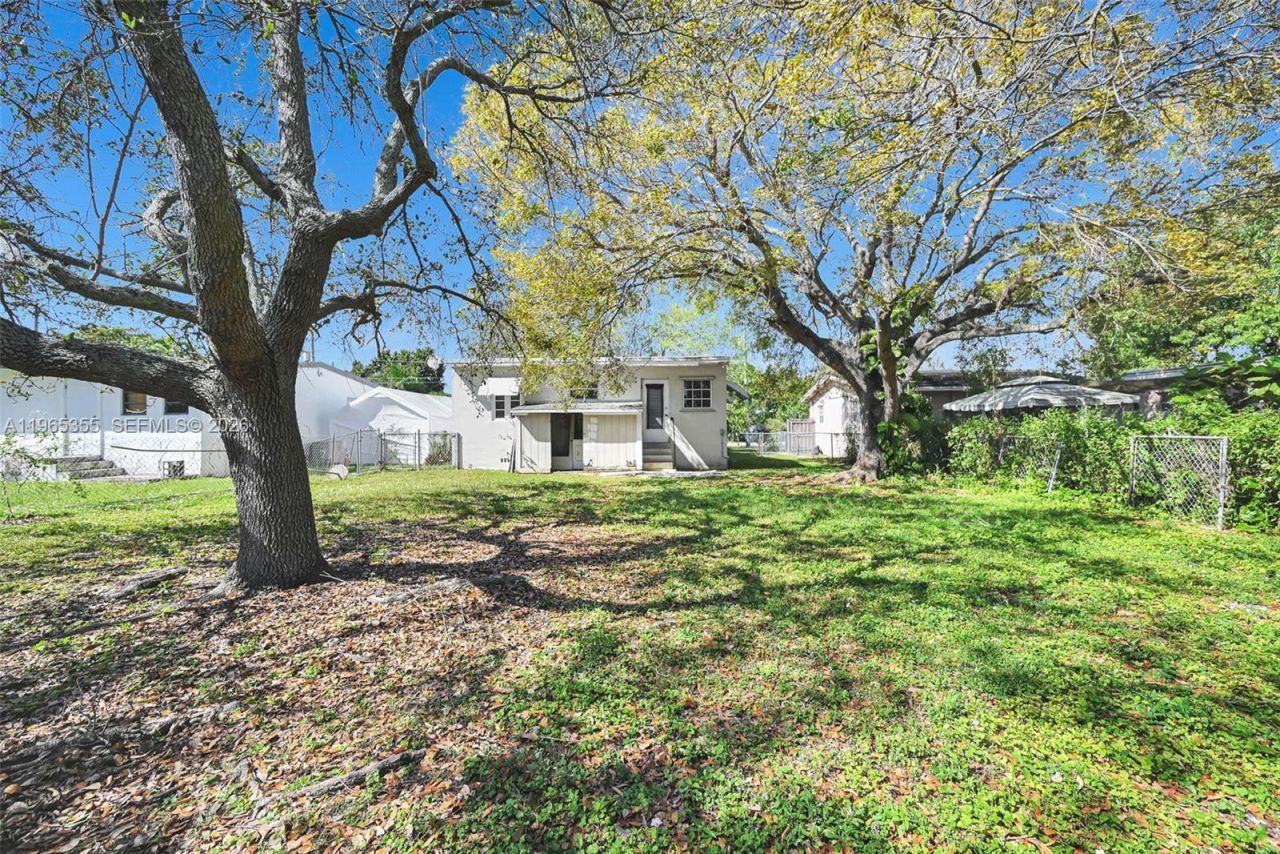 16901 SW 94th Avenue , Palmetto Bay, FL 33157 Photo