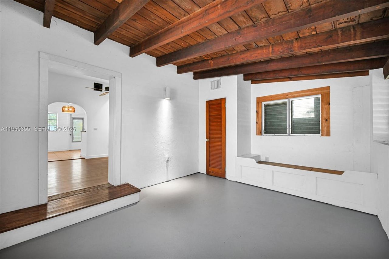 16901 SW 94th Avenue , Palmetto Bay, FL 33157 Photo