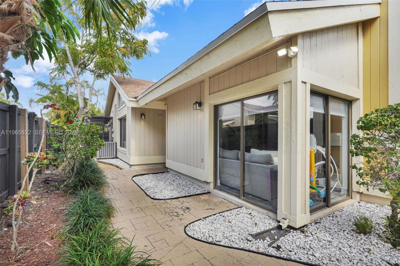 7635 W Sierra Ter W, Boca Raton, FL 33433 Photo