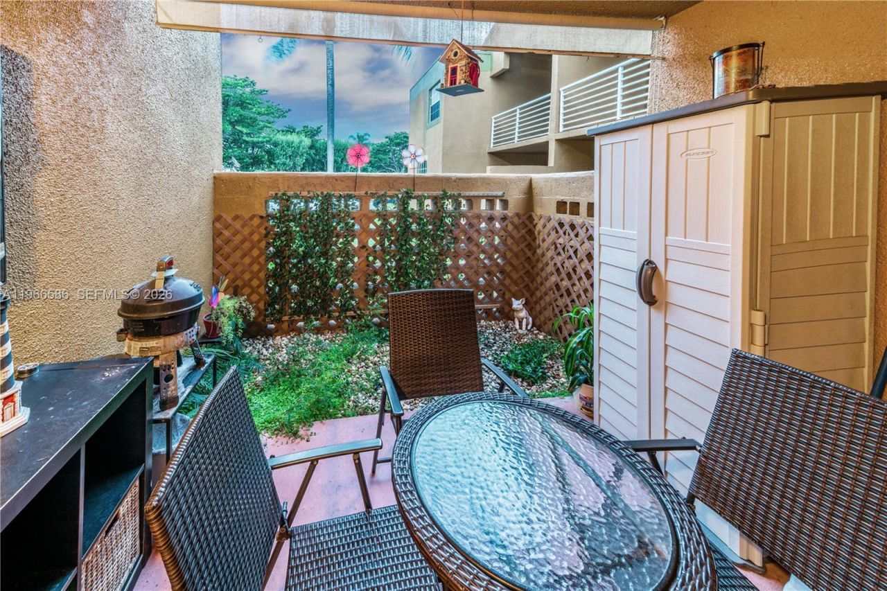 9705 Fontainebleau Blvd, Unit B107, Miami, FL 33172 Photo