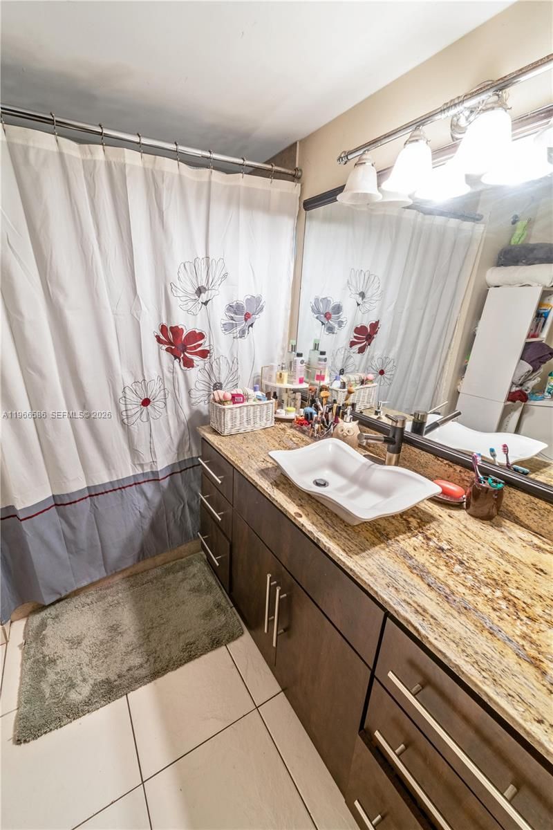 9705 Fontainebleau Blvd, Unit B107, Miami, FL 33172 Photo