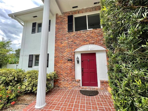 10672 SW 77th Ave, Unit 10672, Pinecrest, FL 33156