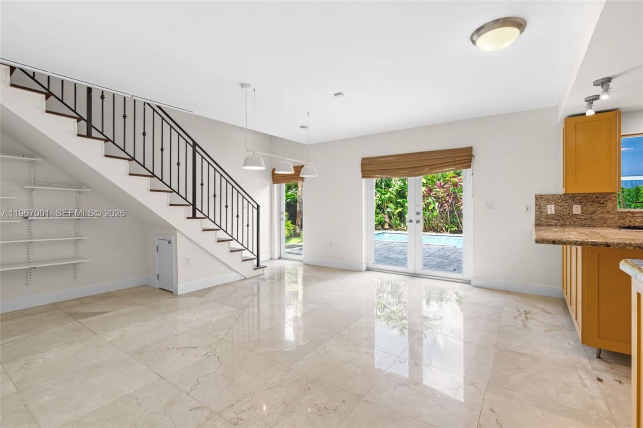 10672 SW 77th Ave, Unit 10672, Pinecrest, FL 33156 Photo