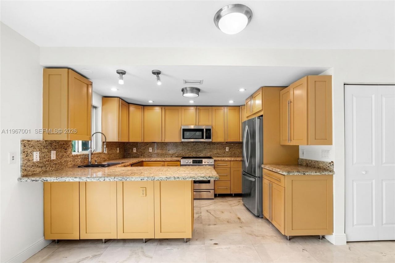 10672 SW 77th Ave, Unit 10672, Pinecrest, FL 33156 Photo