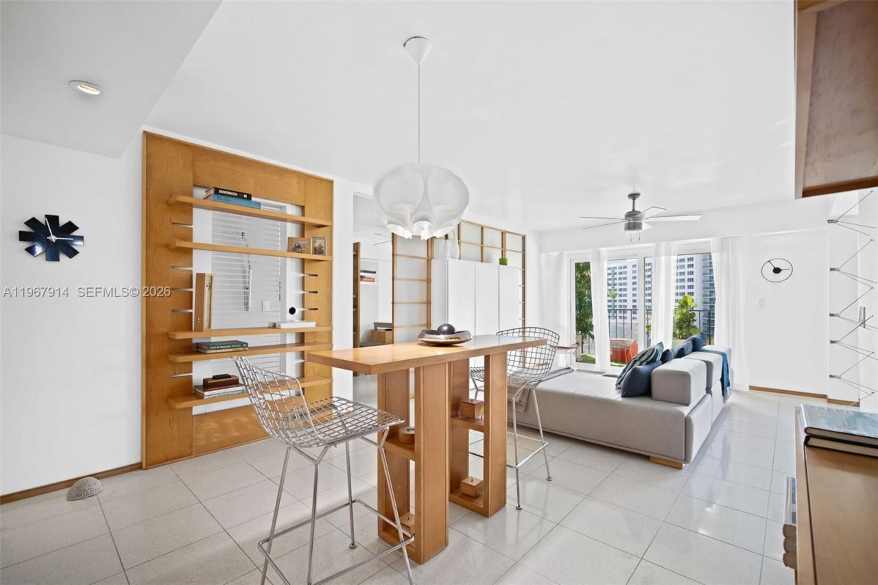 1455 West Ave, Unit 903, Miami Beach, FL 33139 Photo