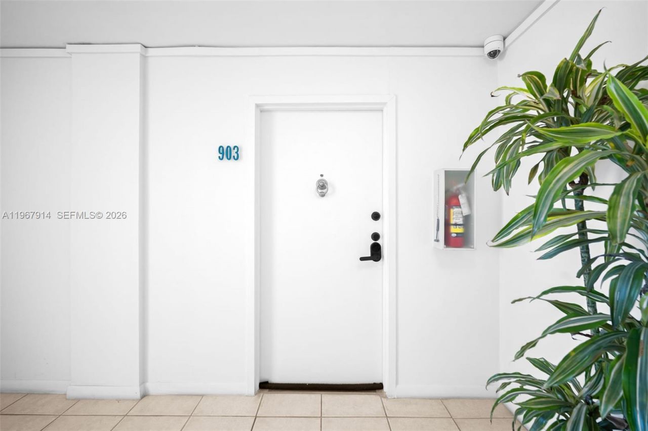 1455 West Ave, Unit 903, Miami Beach, FL 33139 Photo