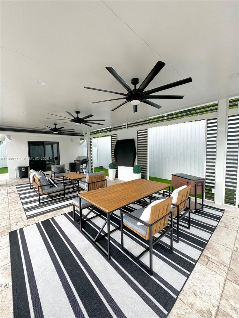 2121 SW 61st Ave , Miami, FL 33155 Photo