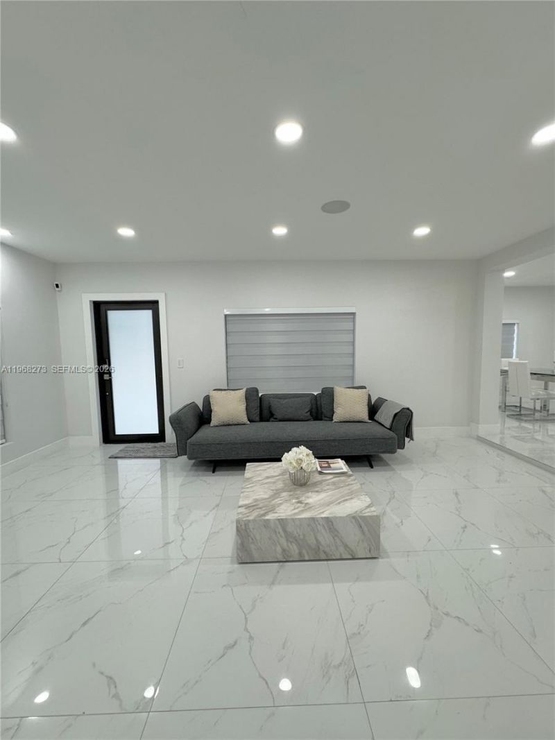 2121 SW 61st Ave , Miami, FL 33155 Photo